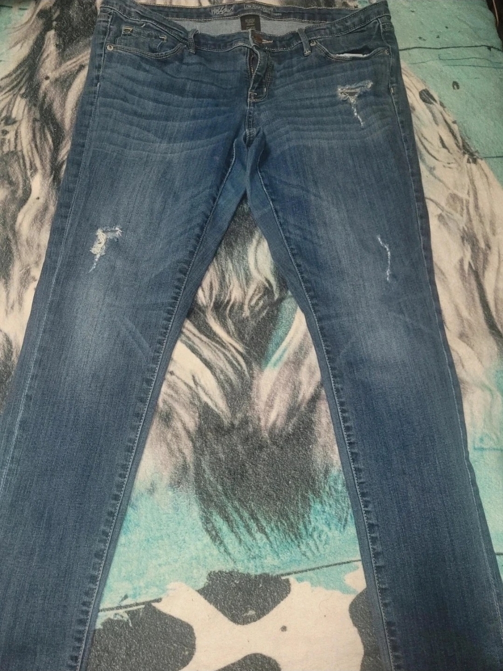 Massimo Women's Distressed Skinny Jeans in Blue